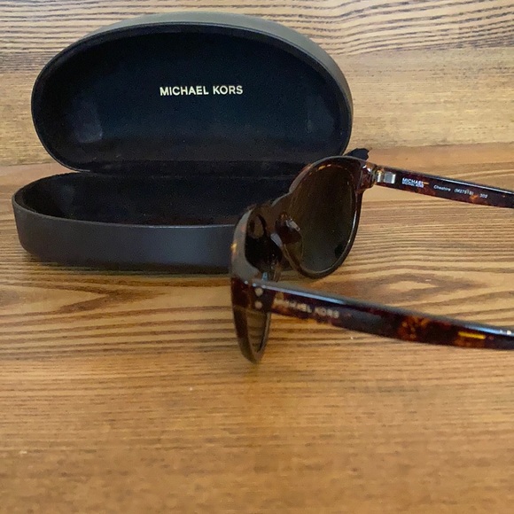 Michael Kors sunglasses - Picture 2 of 3